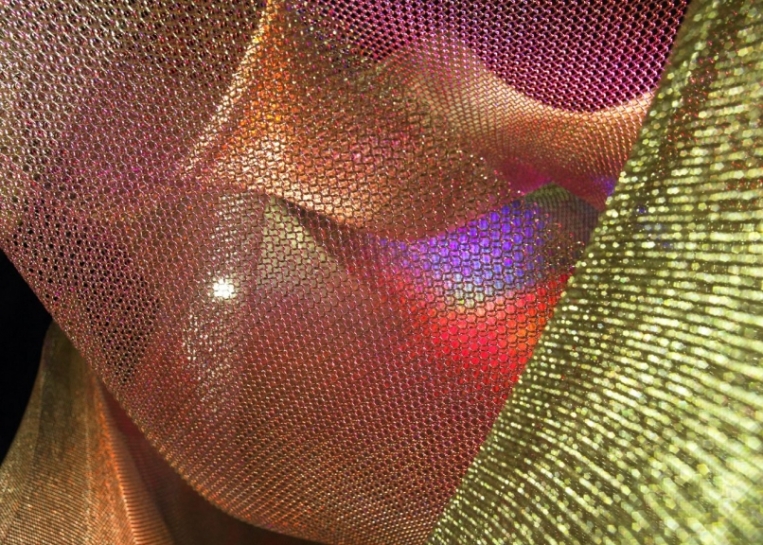 0245885001388577072