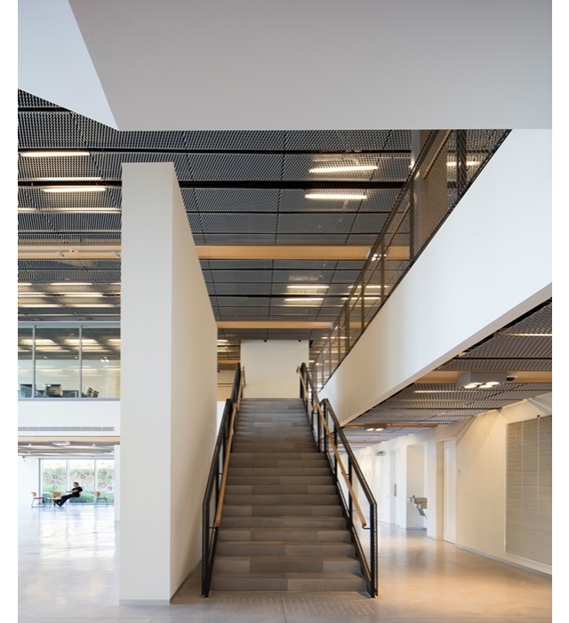 radp_40_188_ASE_LobbyStair_N_02_Geron